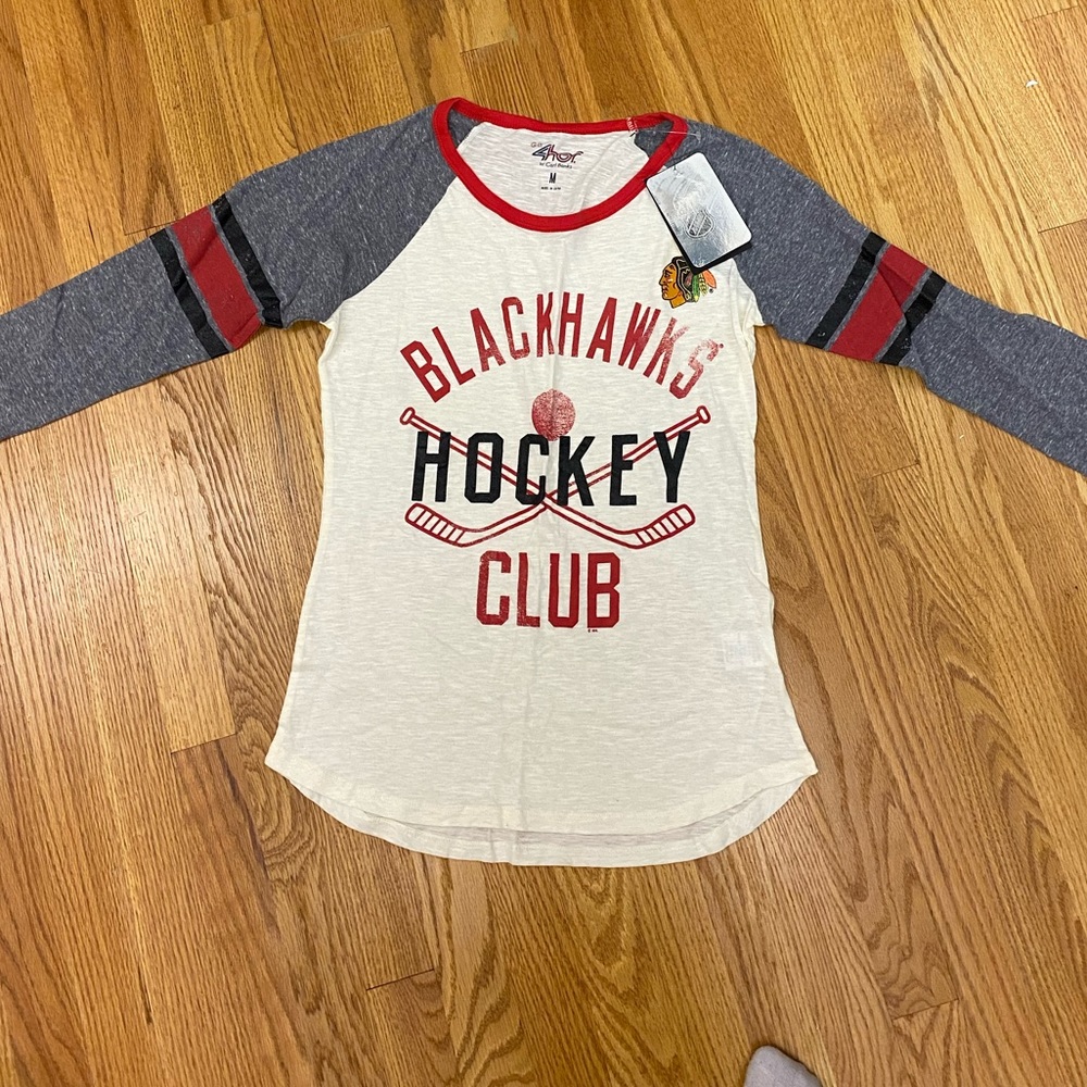 Chicago Blackhawks Hockey Women’s Long Sleeve Tee